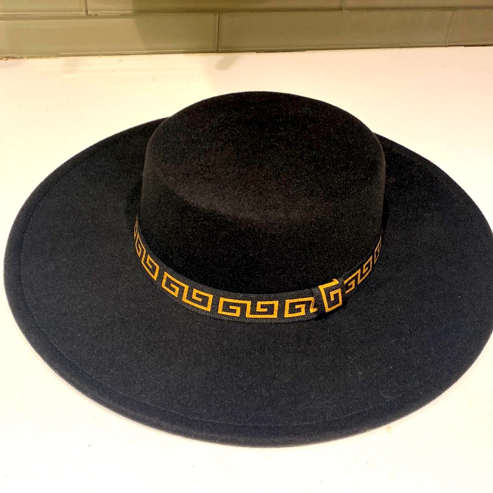 Black hat